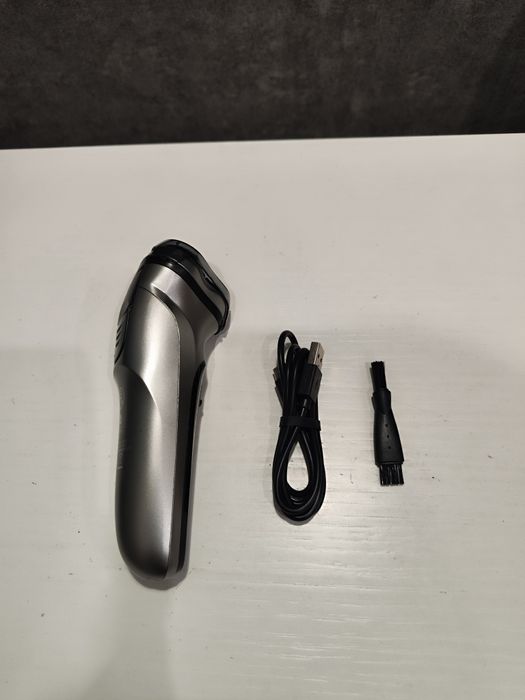 Беспроводная электрическая  бритва для мужчин