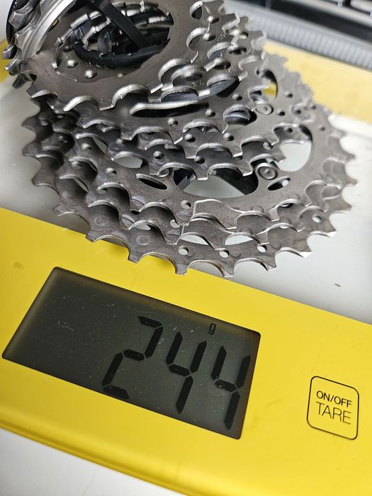 Kaseta shimano ultegra CS R8000  11s w komplecie z lłańcuchem KMC