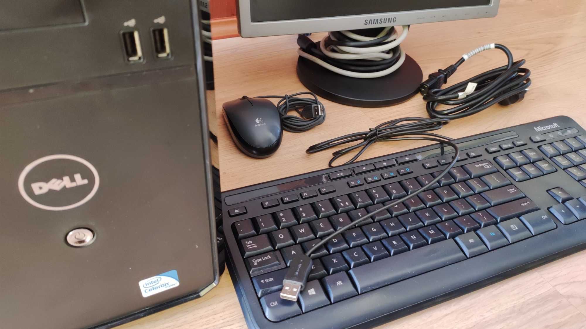 Zestaw komputerowy z Win10, komputer Dell, monitor, klawiatura, mysz