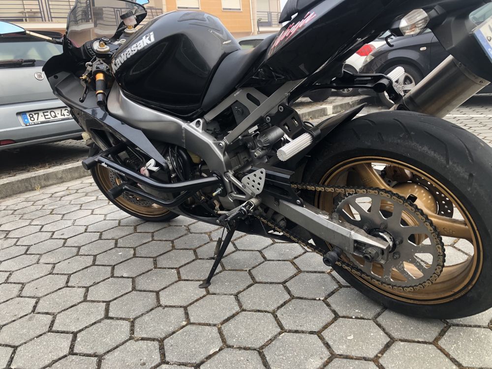 Kawasaki zx6r 636 stunt