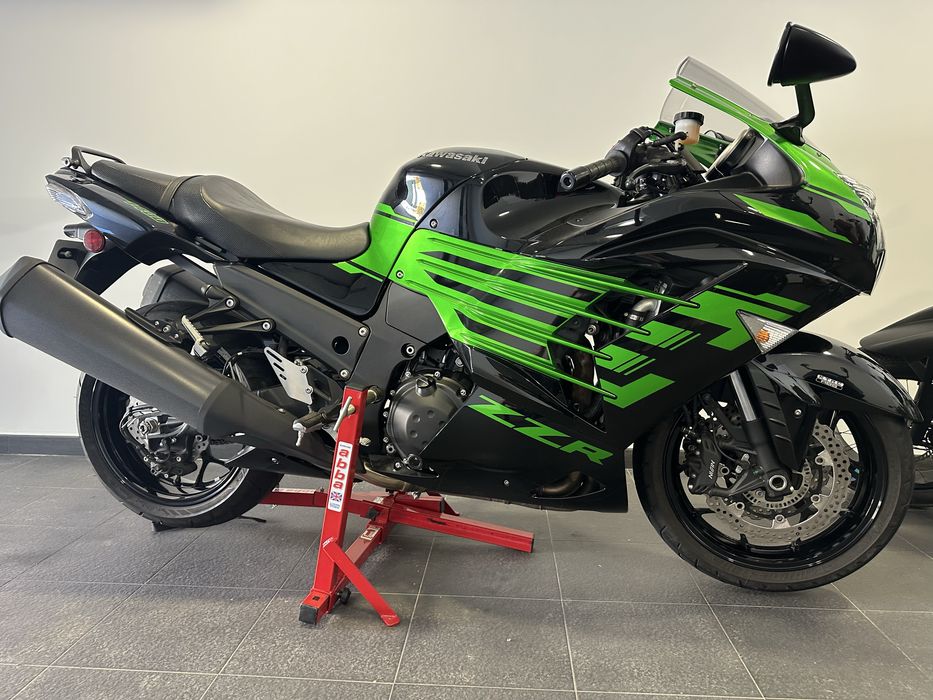 Kawasaki zzr1400 preservada 2020