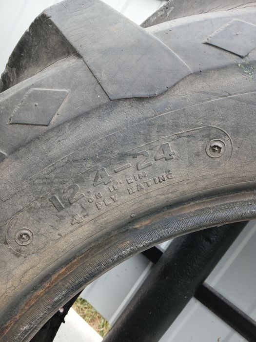 Шини для саморобного трактора 12.4 R24