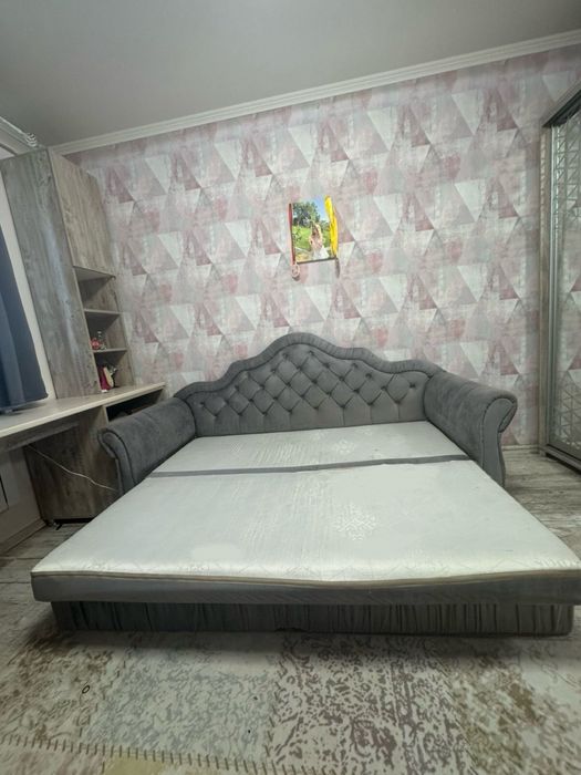 Продам розкладний диван