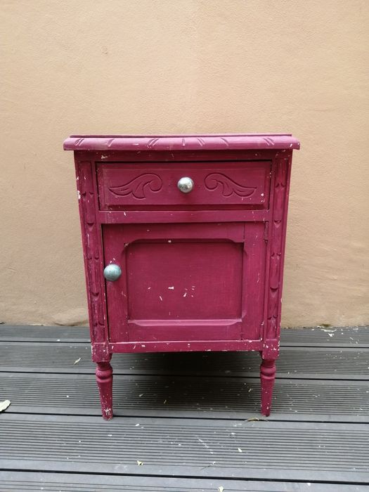 Mesinha de cabeceira antiga (para restauro)  (55 x 37 x 30)