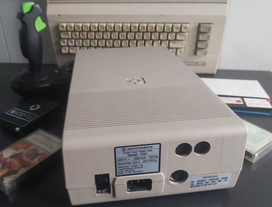 Commodore c64 komplet sprawny