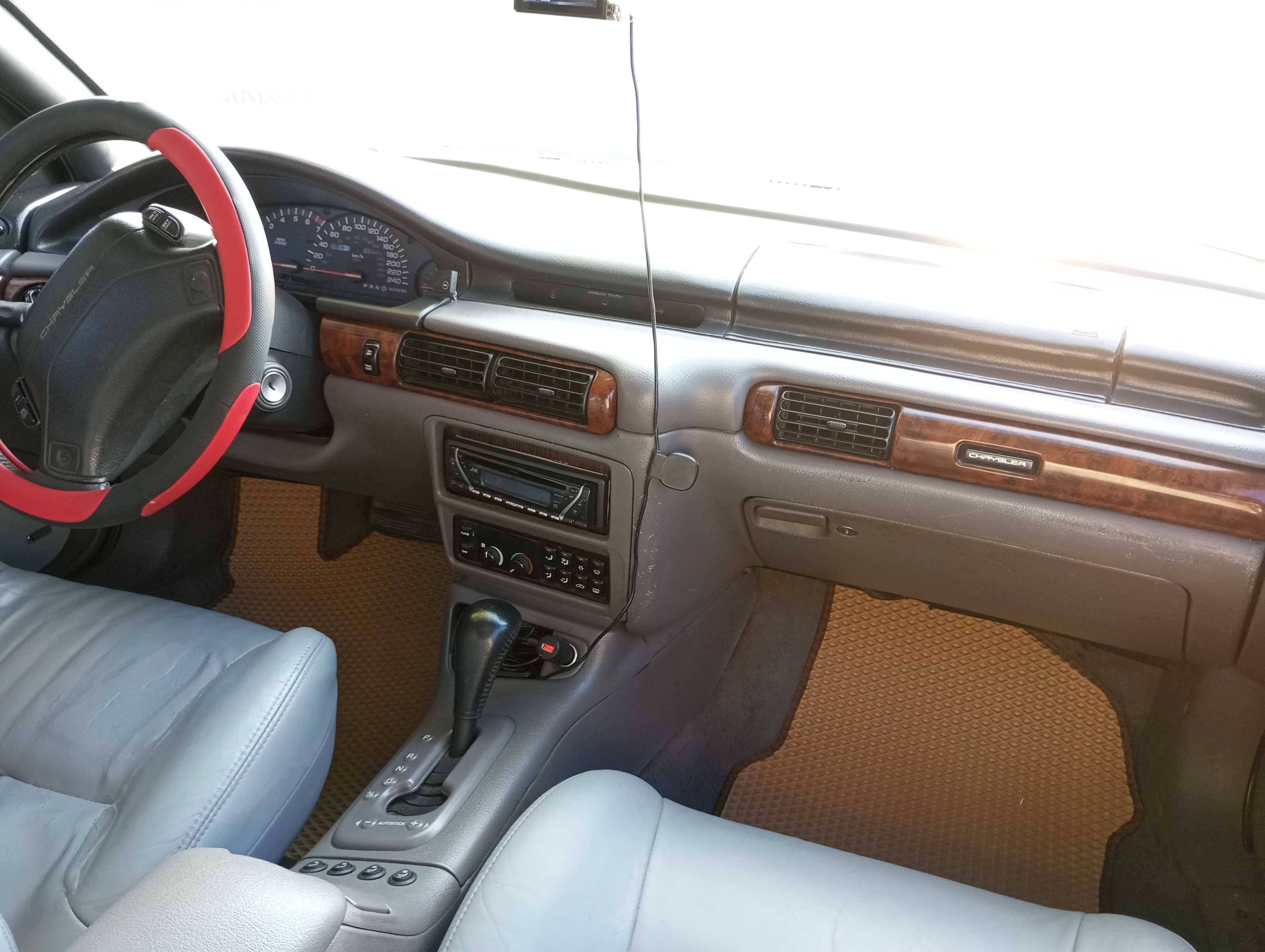 Продам Chrysler Vision 3,5 V6 24 valve 214 л.с. 1997 г.в. 2700 у.е.