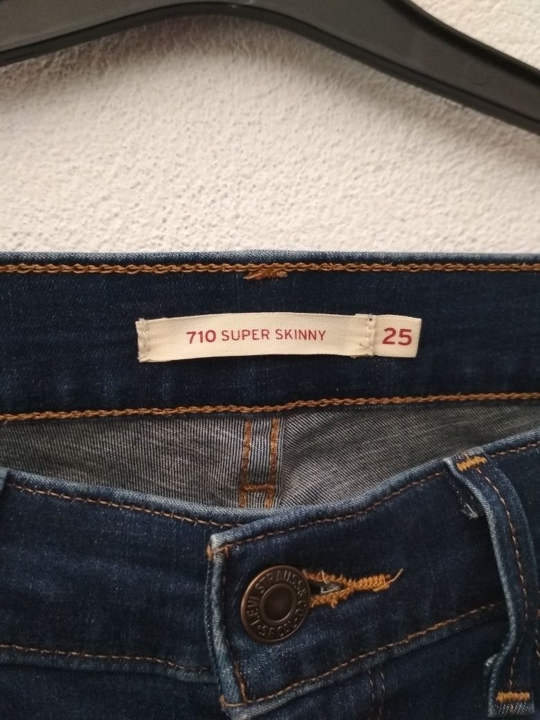 Levi's 710 super skinny jeans spodnie jeansowe dżinsy W25 L32