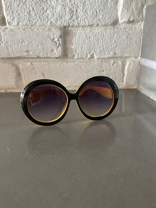 Okulary przeciwsłoneczne „muchy”