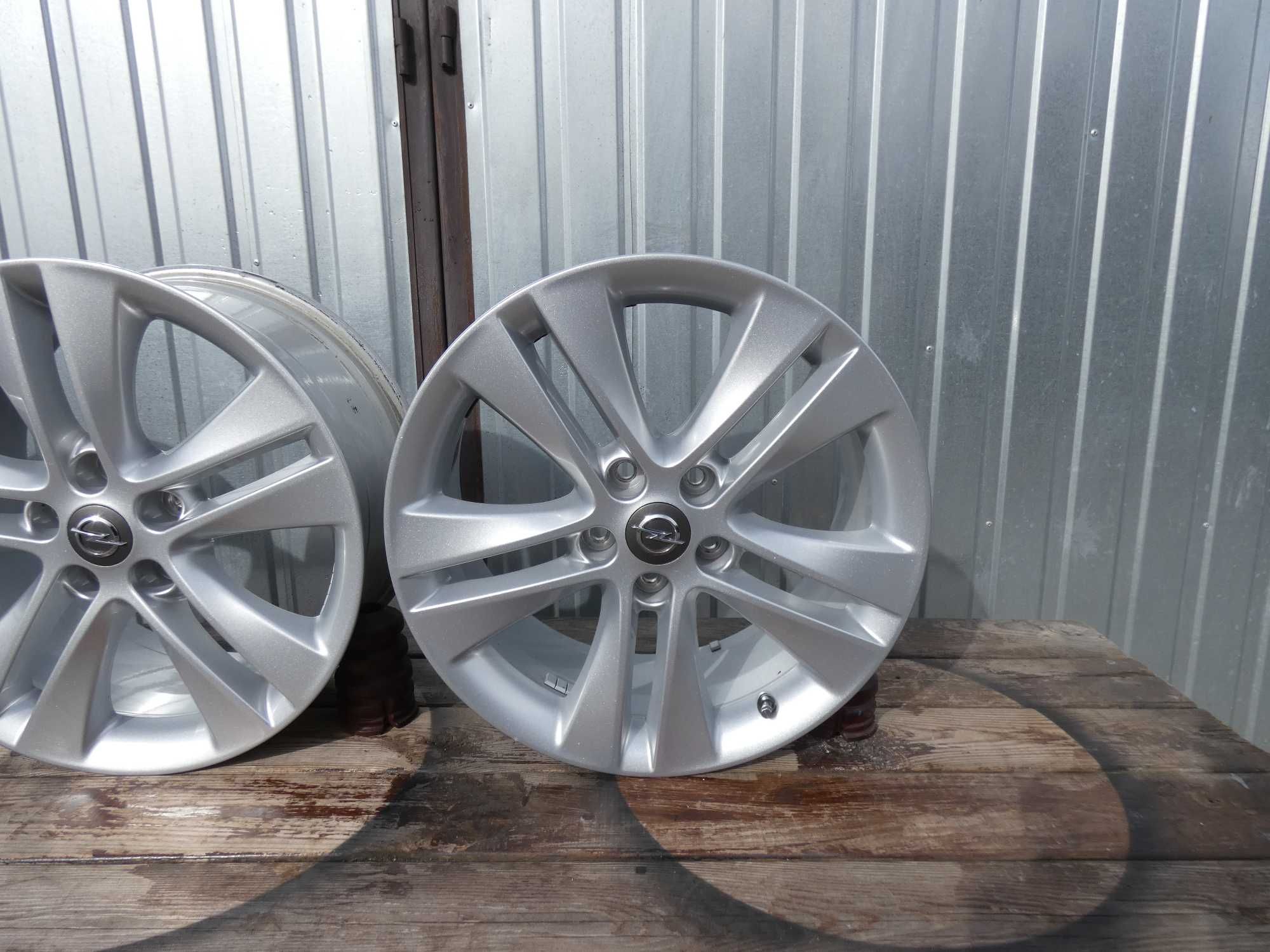 felgi  18'' OPEL  ZAFIRA C, MOKA, ASTRA INSIGNIA roztaw śruby  5x115