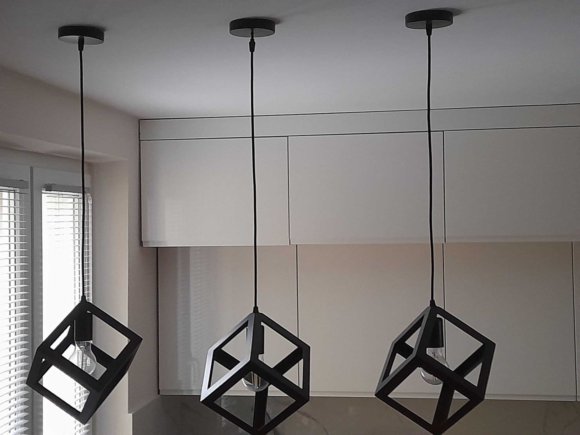 3 lampy sufitowe diament/ brylant