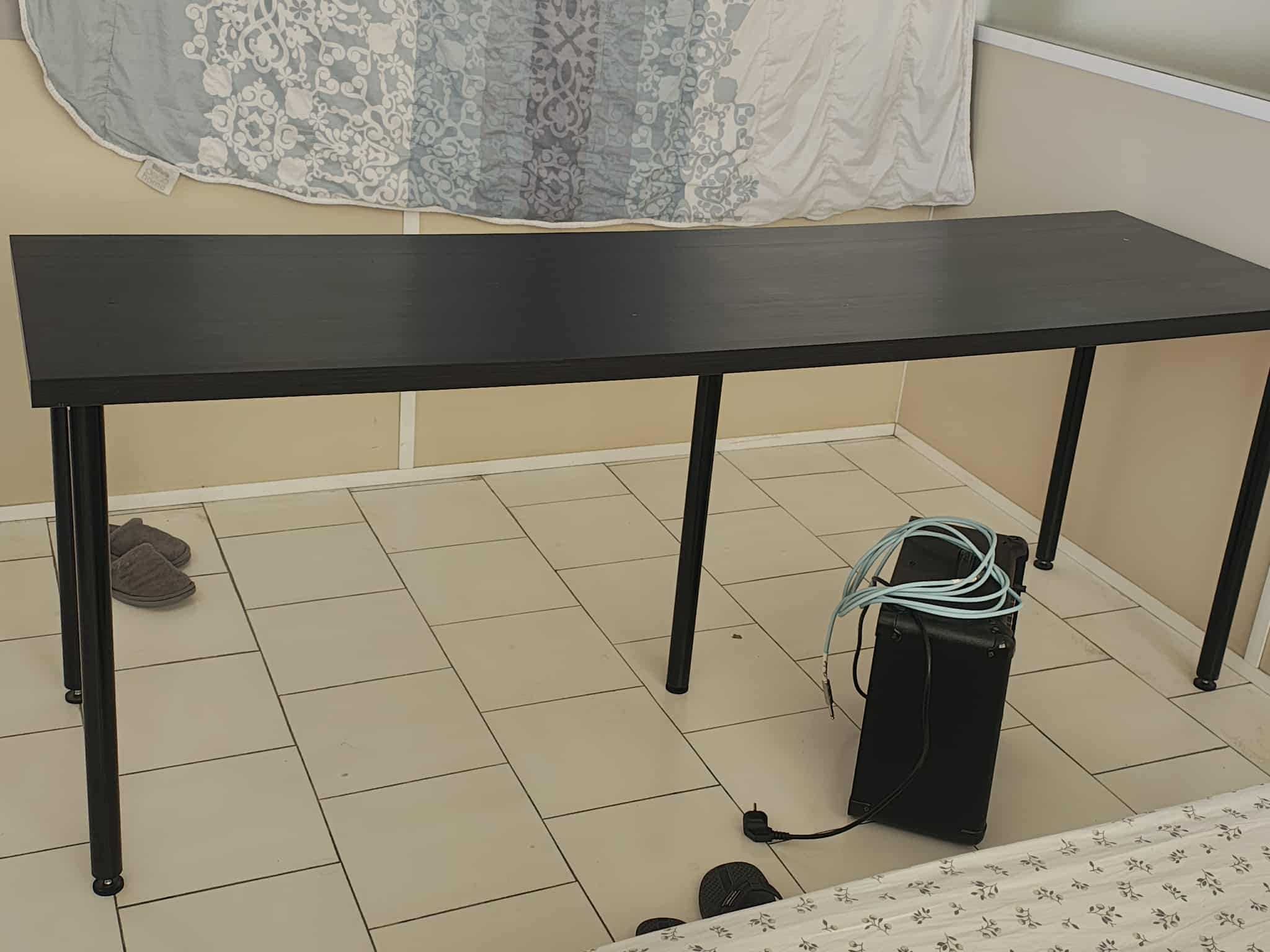 Mesa Simples e Moderna IKEA