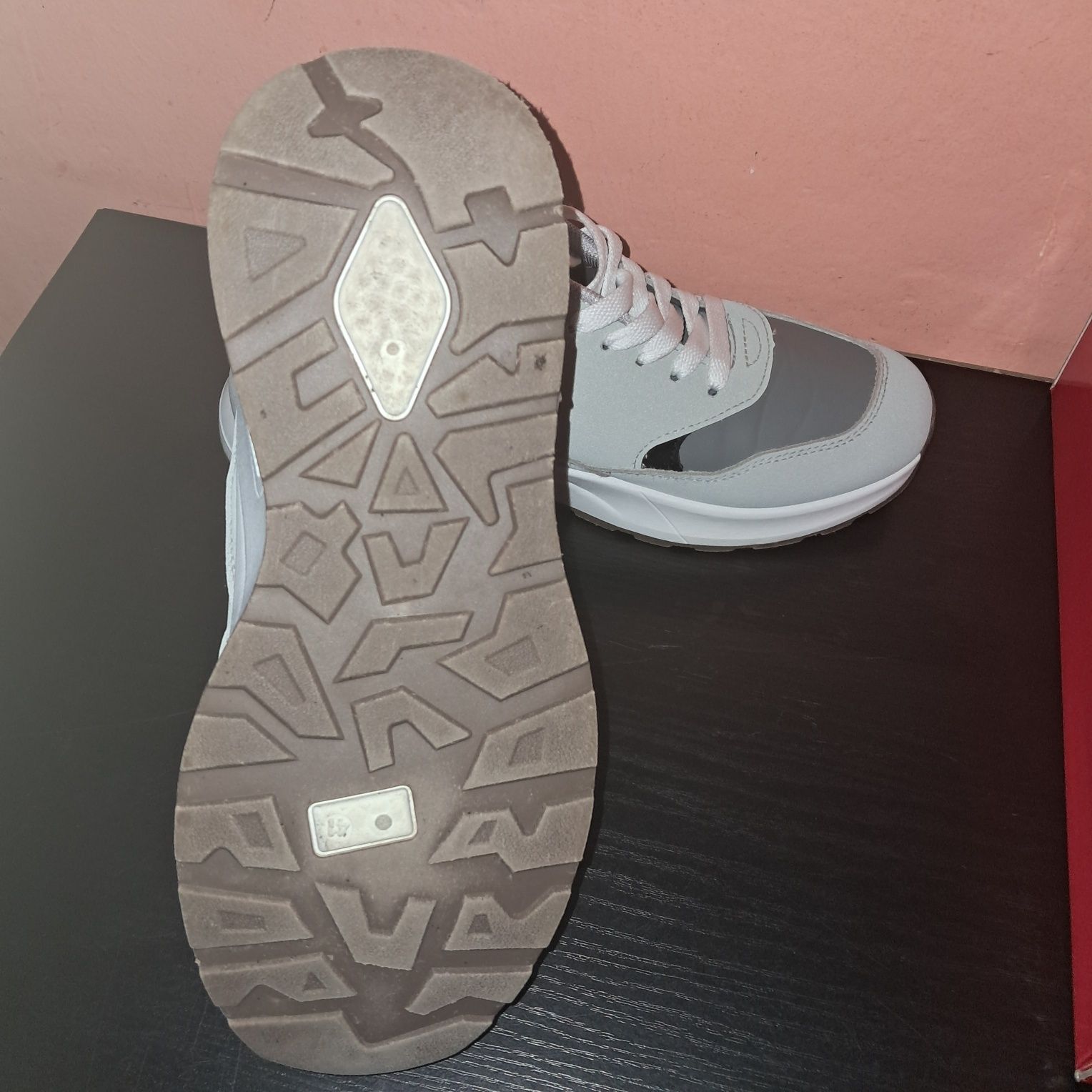 Жіночі кросівки Gabis