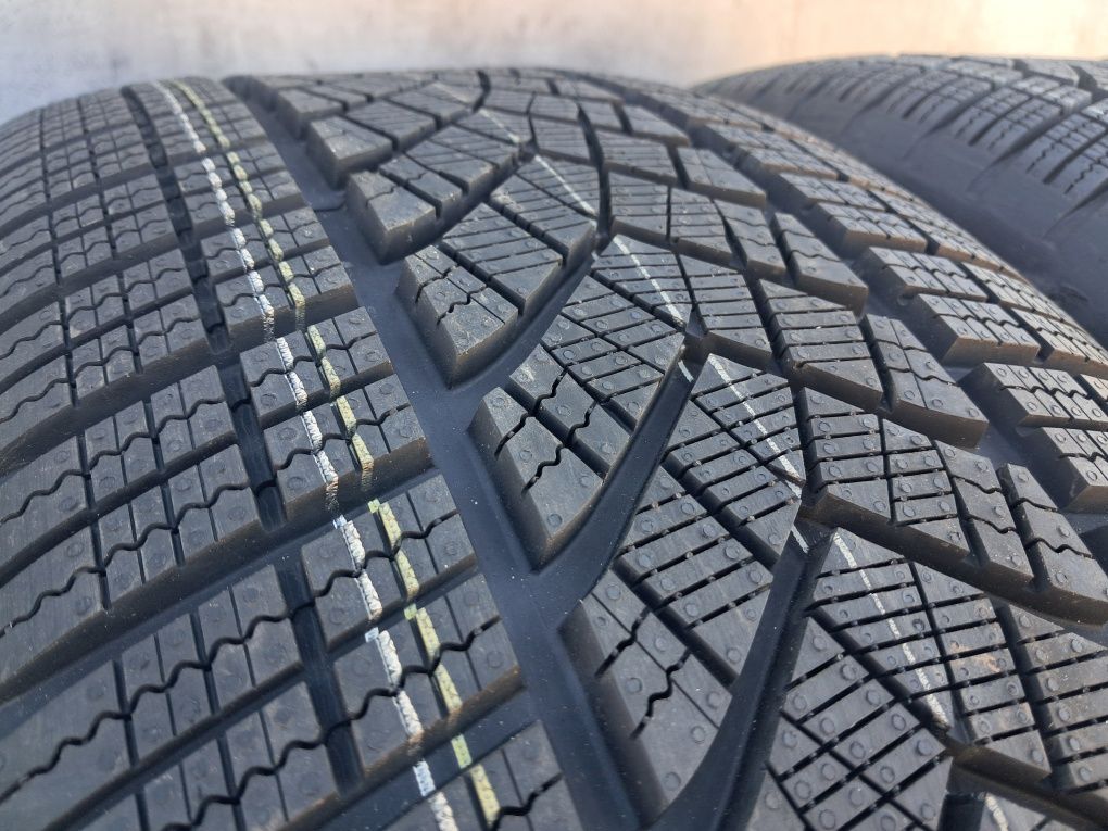 Резина зимова, НОВА, 255/50 R21 Good Year Ultra Grip Performance + *
