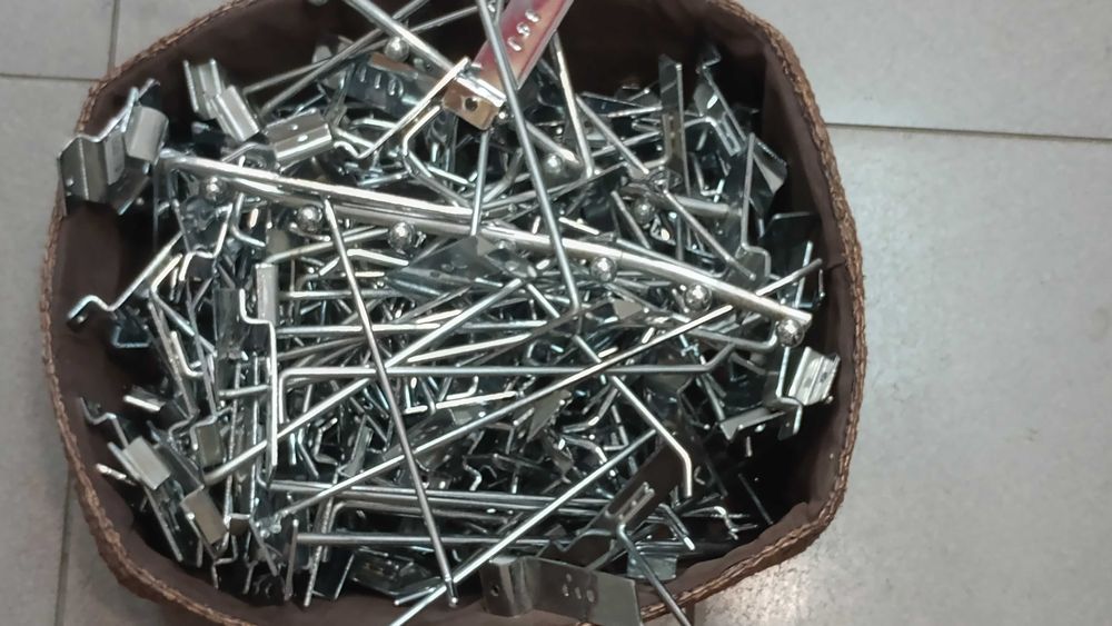 497 Ganchos para expositor