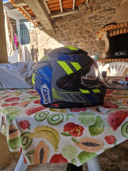 Capacete Shoei praticamente novo