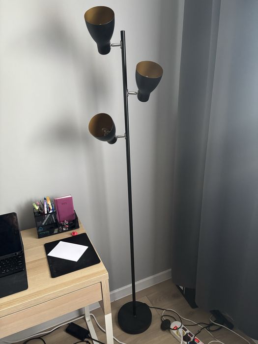 Loftowa Lampa stojaca