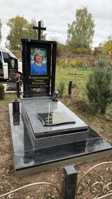 Памятники власне виробництво