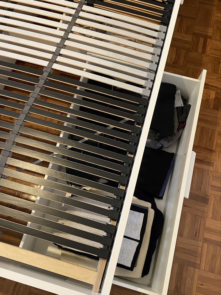 Cama Brimnes com estrado