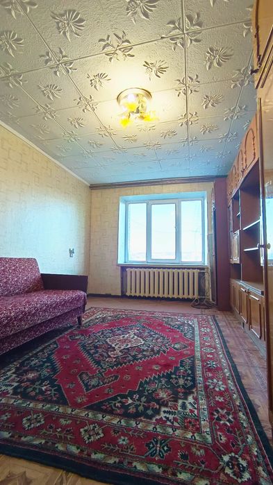 Продам велику кімнату в гарному гуртожитку Хмельницький