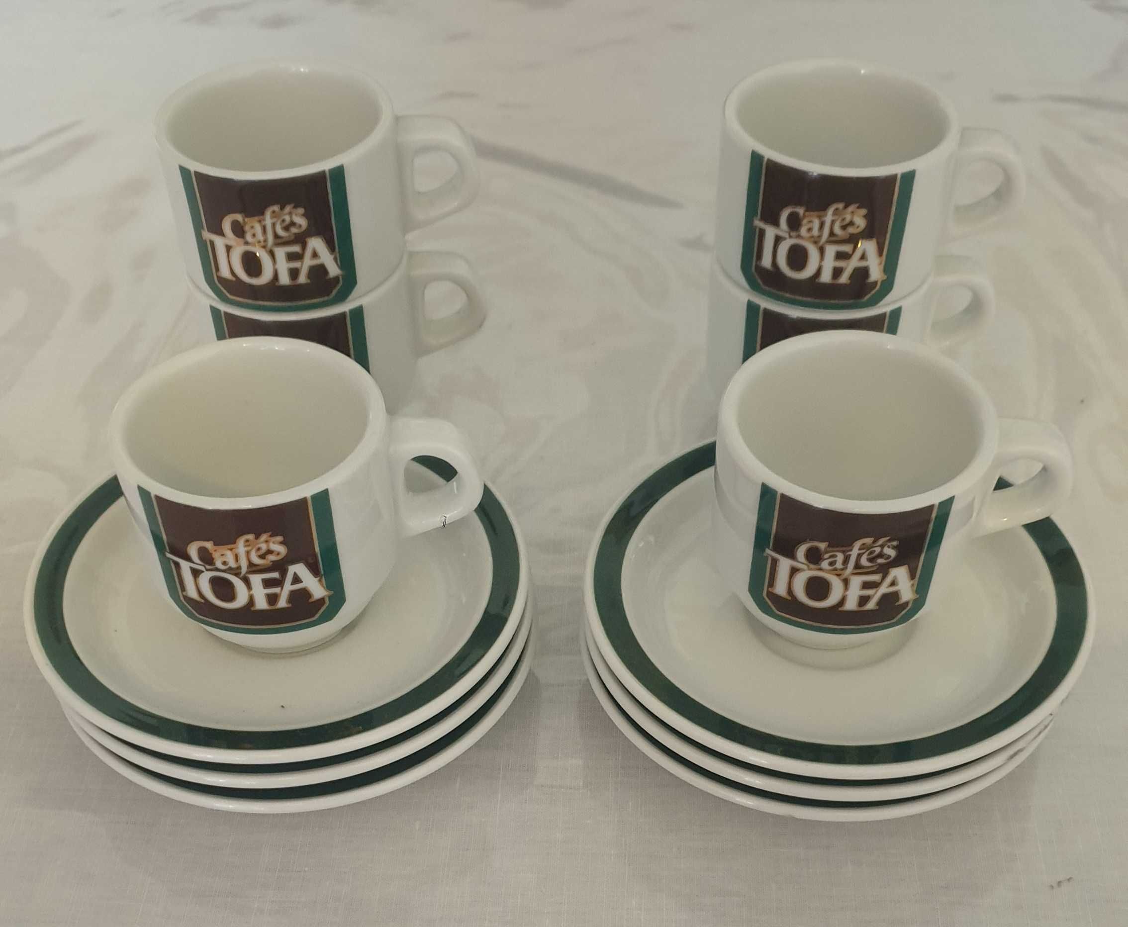 Chávenas e pires de café