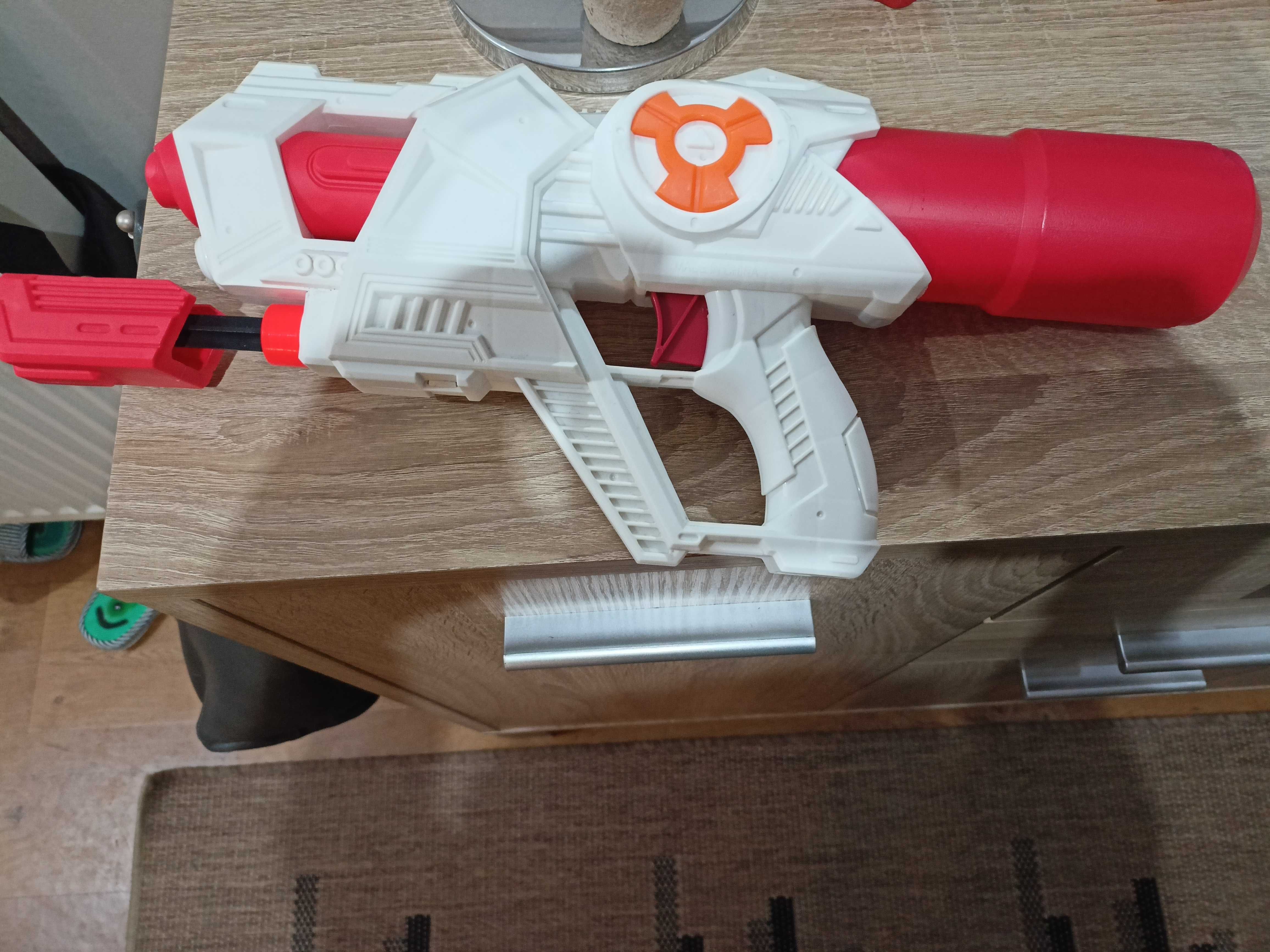 Pistolet na wode