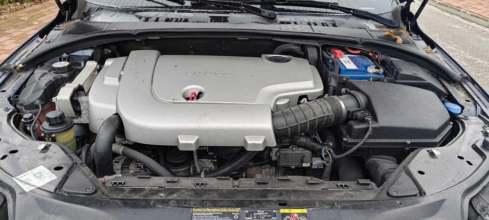 Volvo v70 III 2.4 d5 185km, AWD Manual