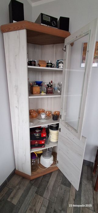 Sprzedam witryne naroznikową