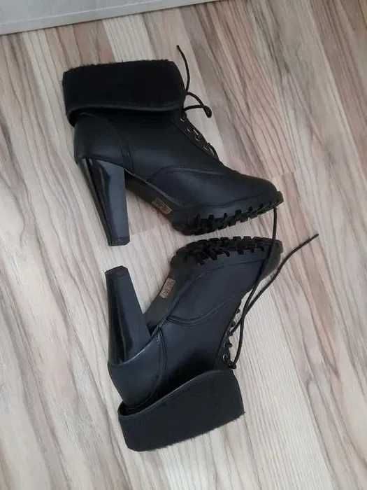 Czarne modne buty na obcasie rozm 36