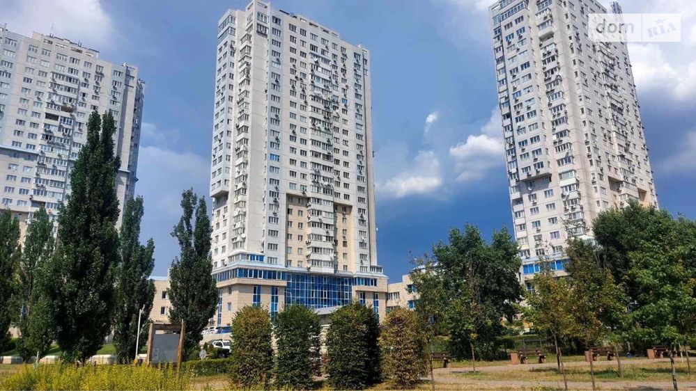 Паркомісце ЖК Аквапарк, Шумського 1В