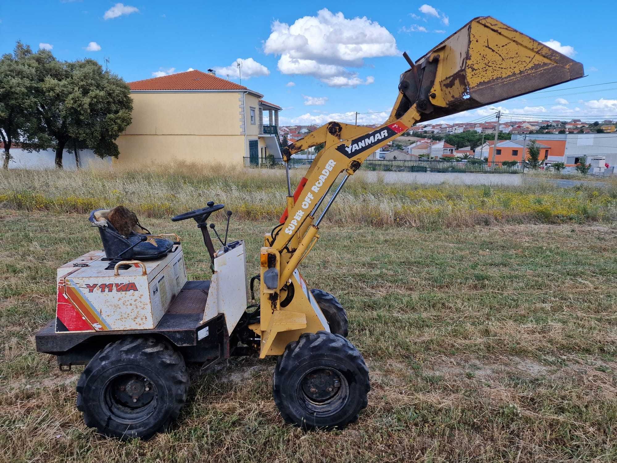 Mini Pá Carregadora Yanmar Y11WA - Motor de 3 cilindros a gasóleo