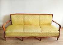 Kanapa / sofa - "Ludwik" produkcji rumuńskiej z lat 70, do renowacji.
