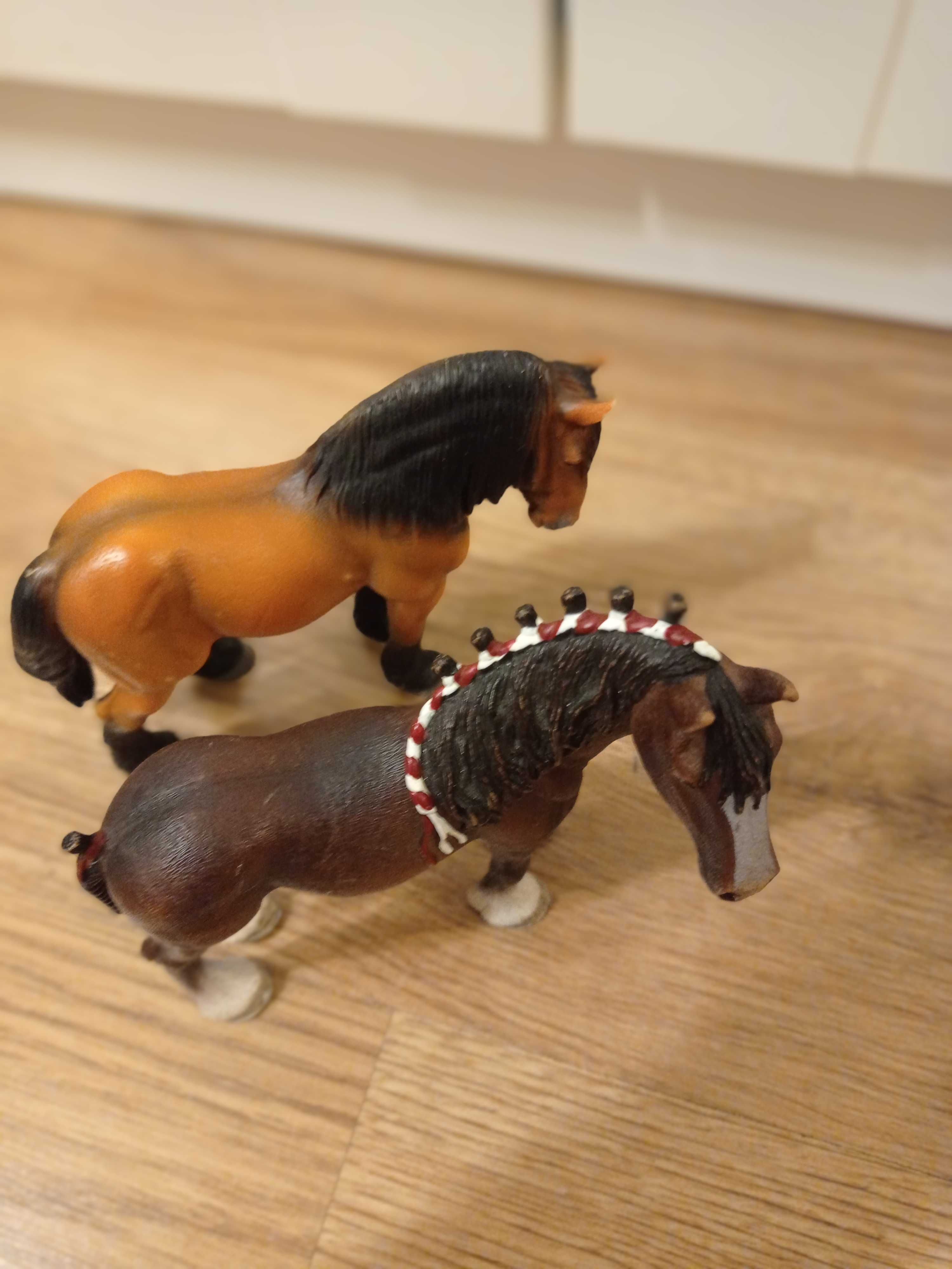 Konie- figurki z kolekcji Schleich + Collecta