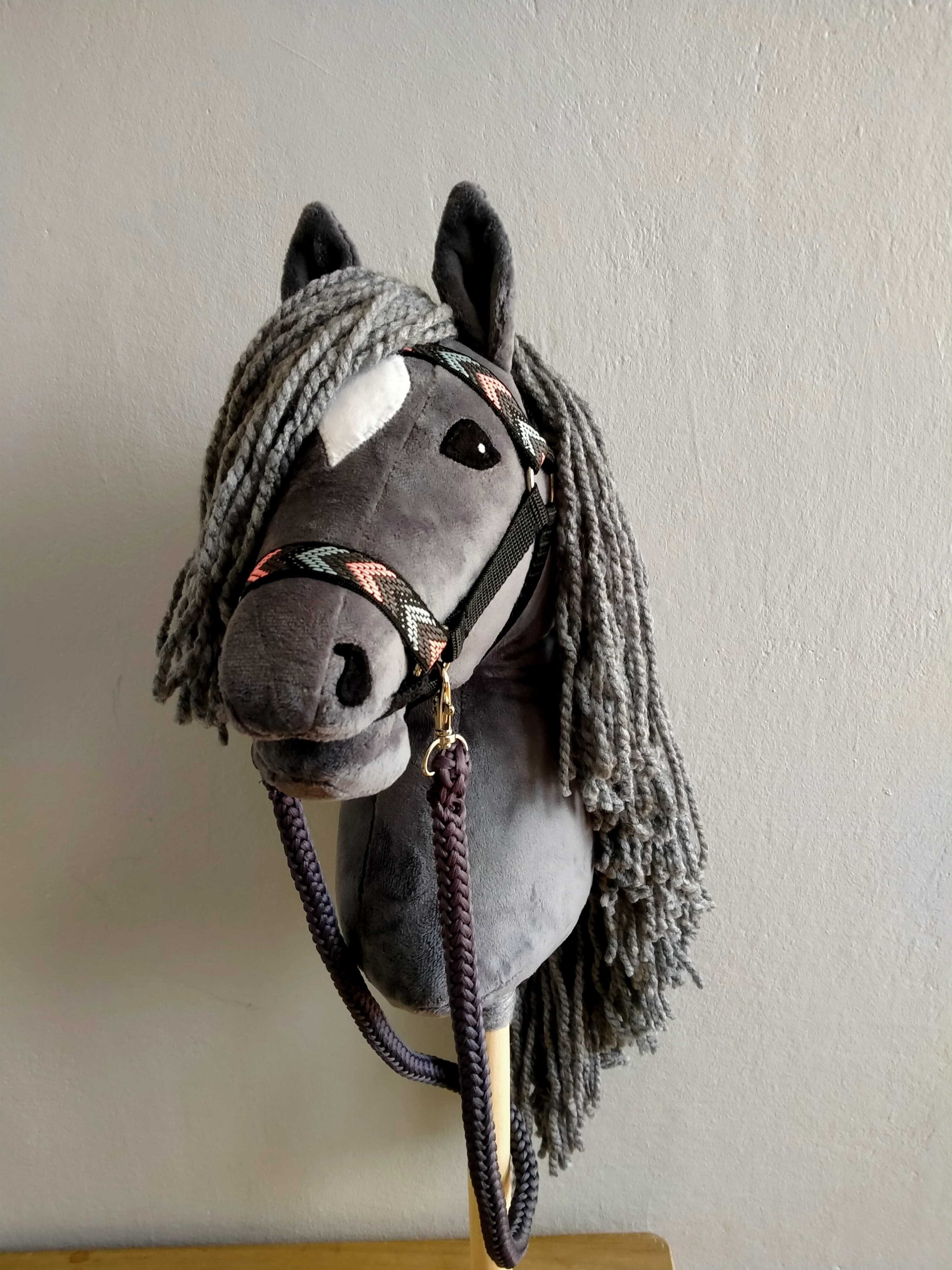 Hobby horse, konik na kiju, szary, A4