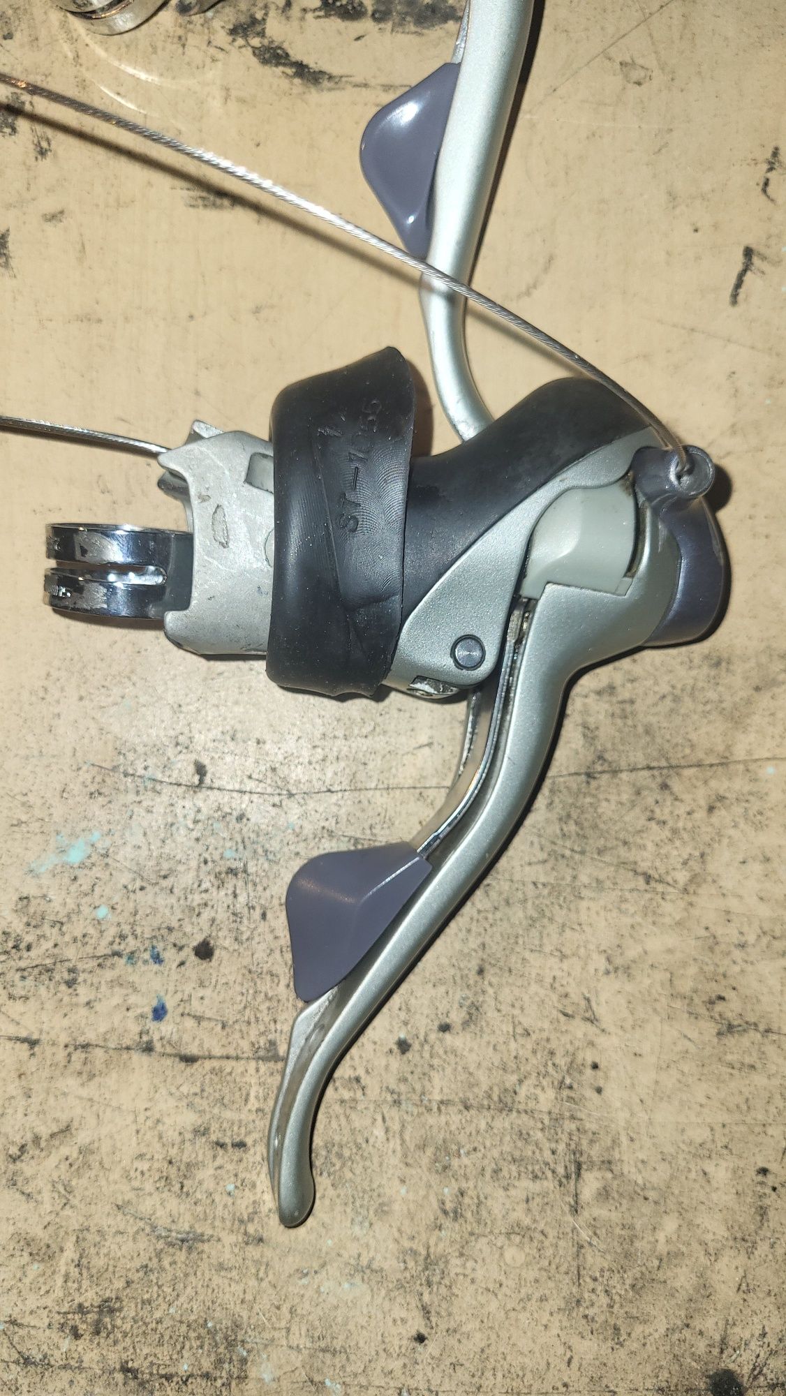 Klamkomanetki shimano 105 - 1055 (2x8)