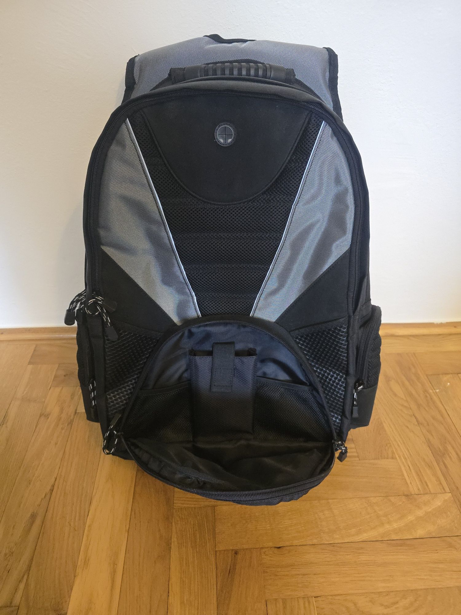 Plecak na laptopa 17" Dell XPS BARDZO POJEMNY