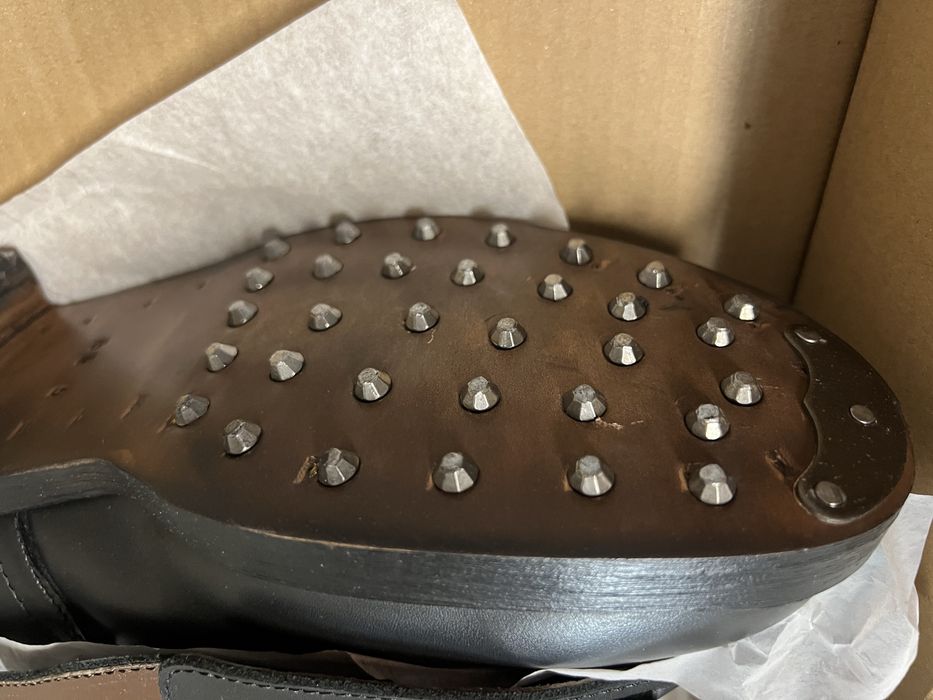 Trzewiki z gwoździami wzór 925/MON