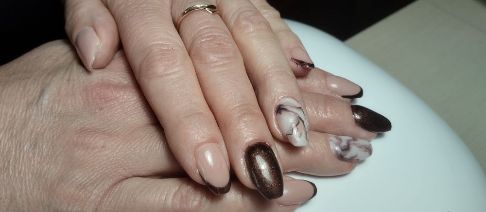 Манікюр.Педикюр.Нарощування нігтів