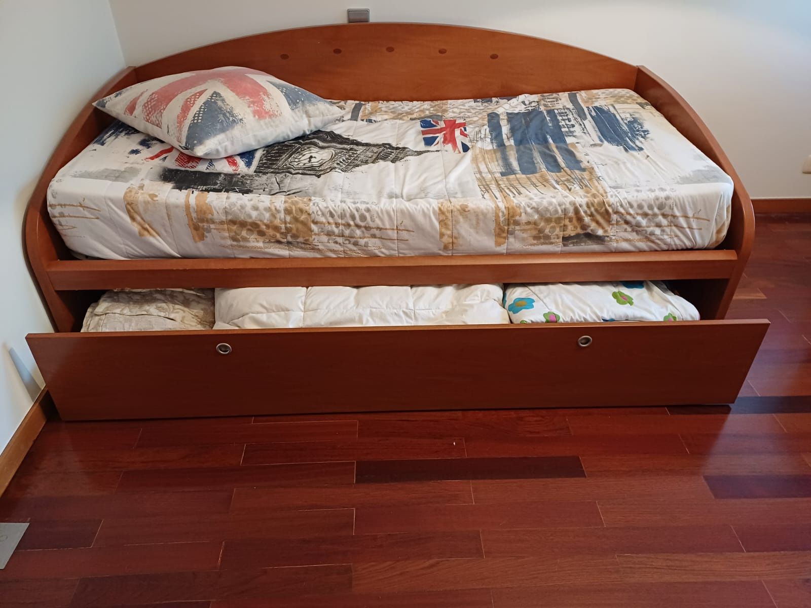 Cama de solteiro
