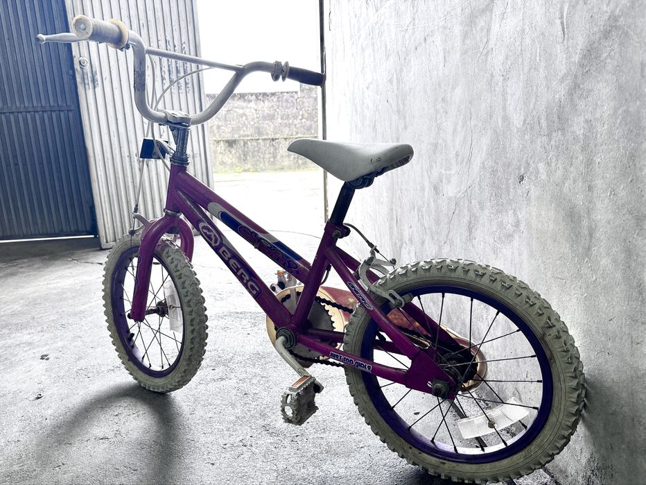 Bicicleta BERG de menina roda 16, em bom estado