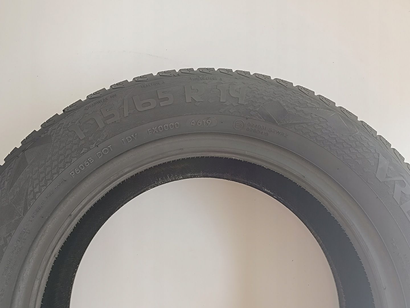 Opony całoroczne 2 szt vredestein quatrac 5 175/65R14 82 T