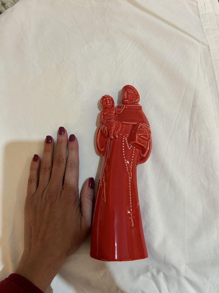 Santo Antonio em ceramica vermelho