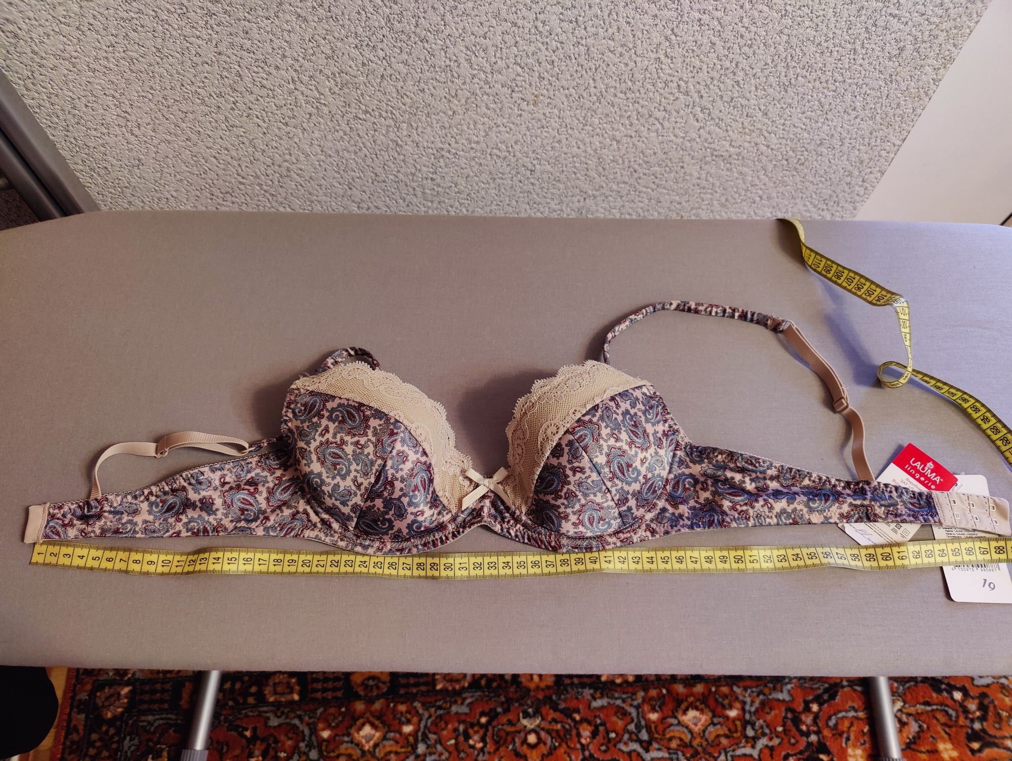 Комплект Lauma lingerie новий з етикетками 
Розмір вказаний на бюсті 8