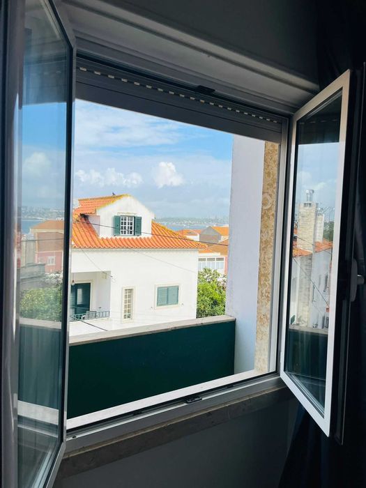 Quarto sem caução 7min praia da costa da caparica
