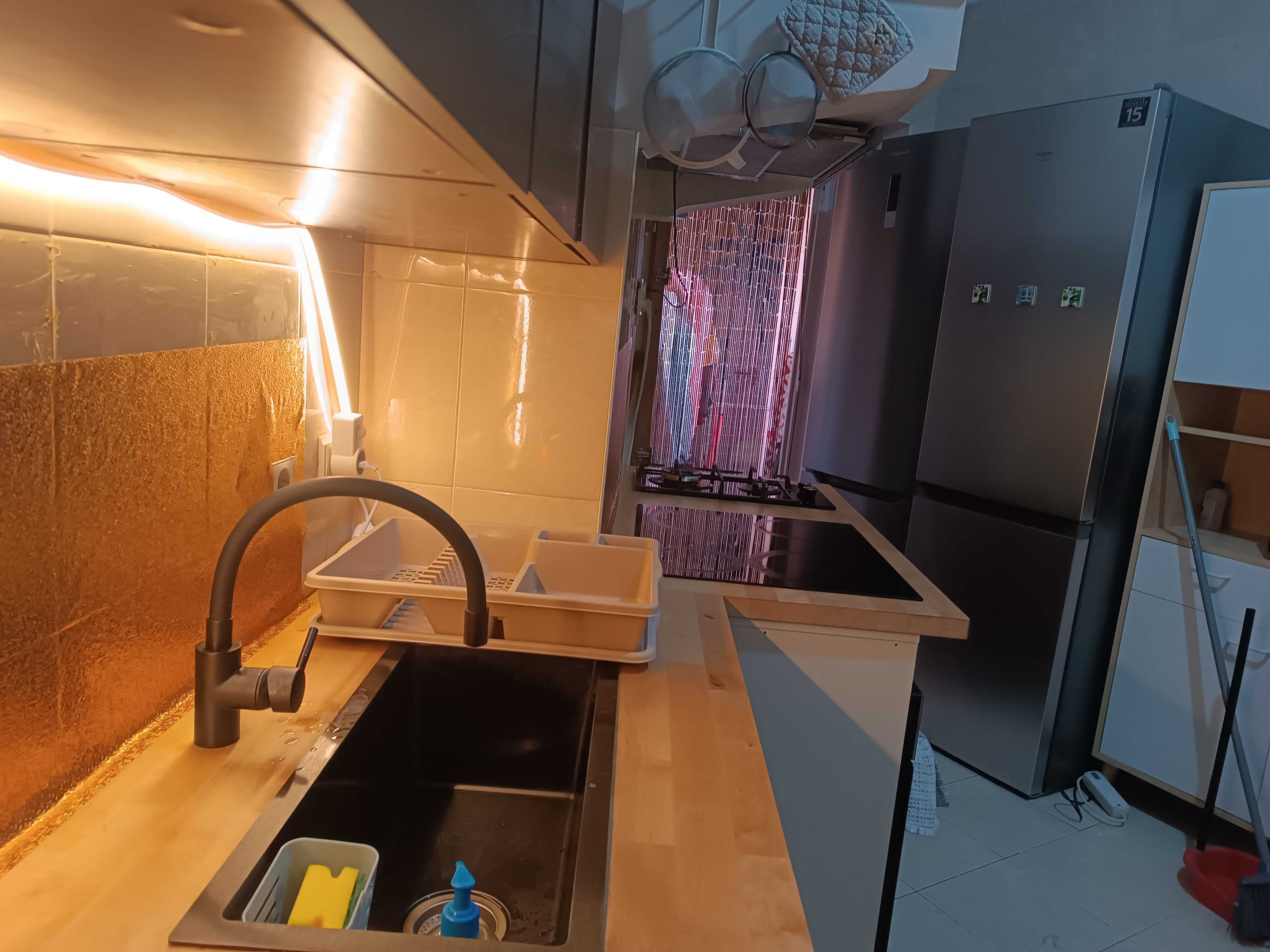 Quarto com Beliche, 2 Secretárias, para 2 Estudantes (Mulheres)
