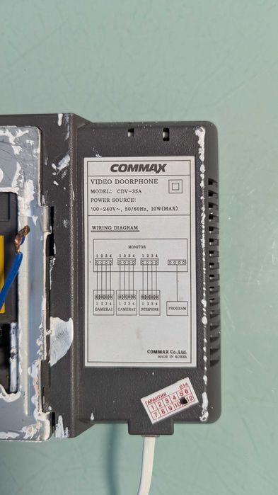 Цветной видеодомофон Commax CDV-35A