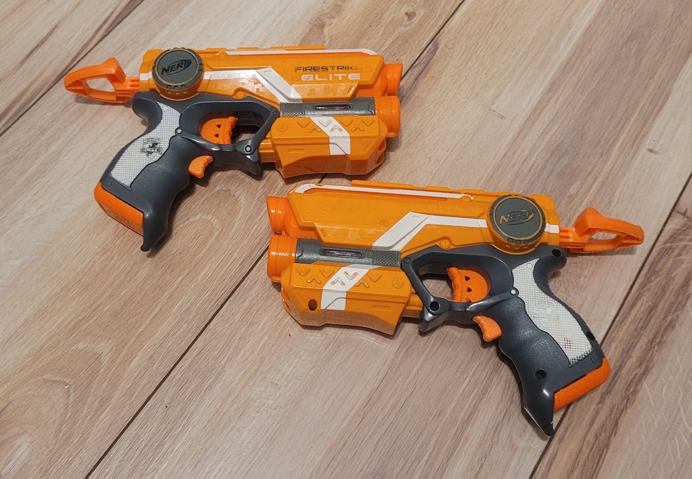 Pistolet Nerf z laserem plus strzałki