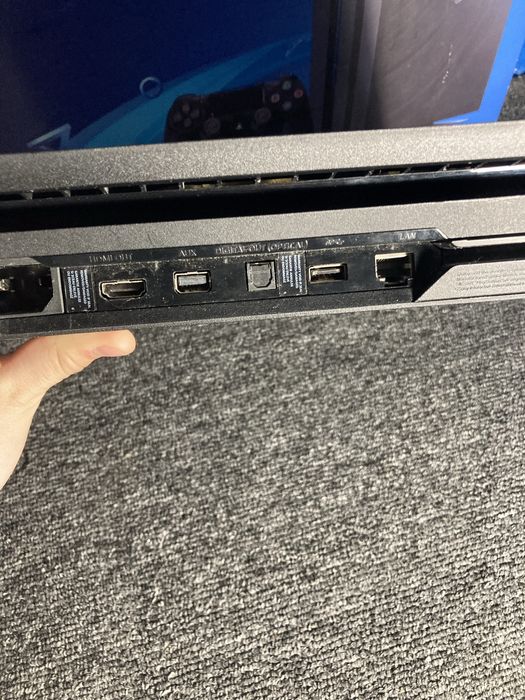 Ps 4 pro у гарному стані