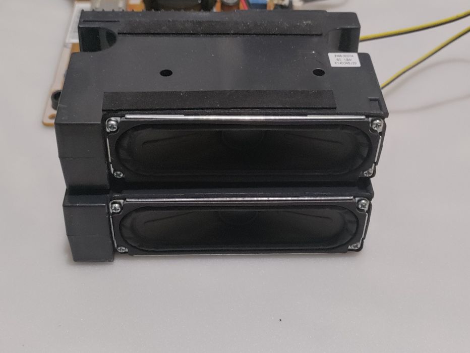 Samsung UE32H4000AW Podzespoły