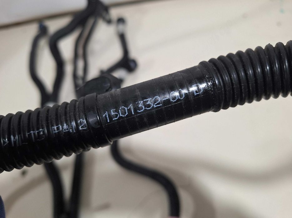 Патрубок системи охолодження Tesla Model 3 21