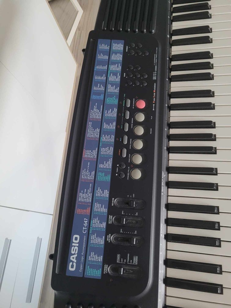 Casio CT-647 organy